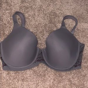 Gray and maroon lace bra size 33 DDD